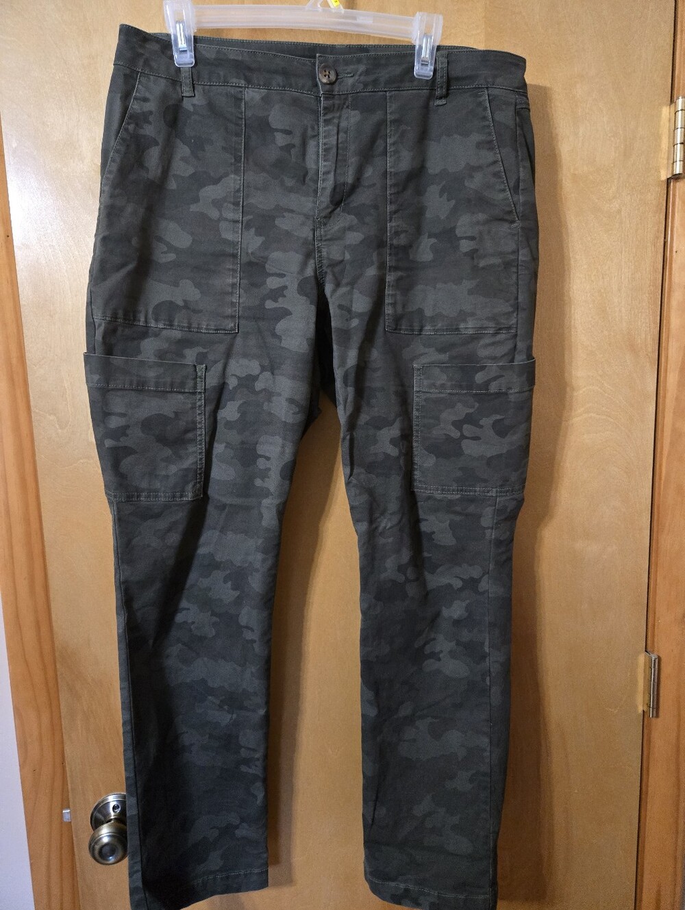 Cabi Amelia Pants Camo Cargo Pants